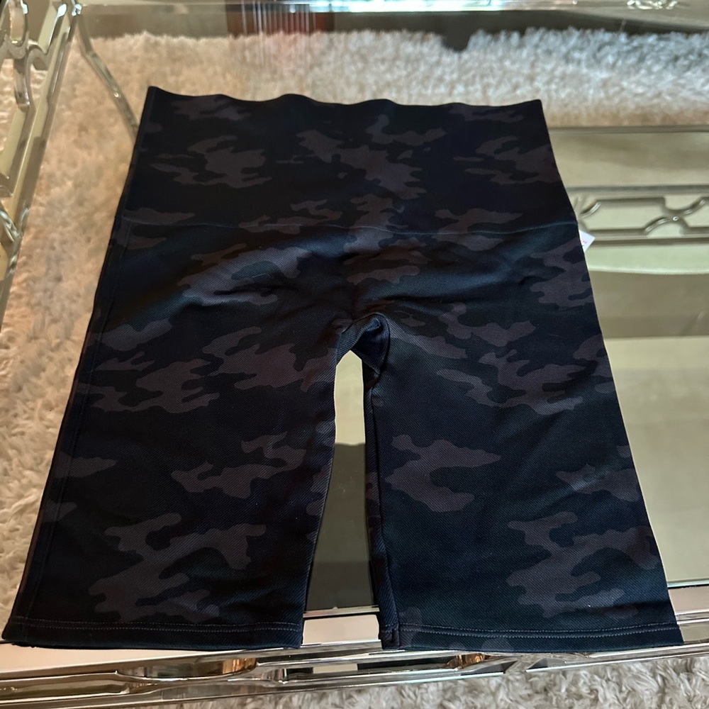 SPANX Lamn Bike Shorts